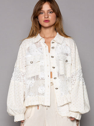 POL Ivory Long balloon sleeves
Floral detail shirt
Button-down top
Boho blouse
Feminine button-up
Casual chic style
Floral embroidery
Vintage-inspired top
Relaxed fit
Soft fabric shirt
Statement sleeves
POL Clothing shirt