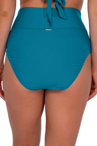 Hannah High Waist
Sunsets Escape
Avalon Teal (the specific teal shade)
High‑Waist Bikini Bottom
Fold‑over Waistband
Retro Fit Swim Bottom
Full Coverage Bikini
No‑Pinch Waist
Recycled Nylon / Spandex (87% / 13%)
Adjustable Mid‑Rise Option
Style 33B