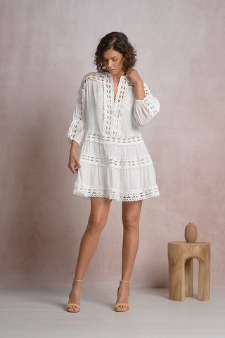 Collared mini dress
3/4‑sleeve dress
Breezy silhouette
Lightweight feel
Casual chic
Day‑to‑evening dress
Eyelet cutout trim
Delicate trim details
Separate slip lining
Collared neckline
Relaxed fit
Effortless style
Breathable fabric
Lightweight weave
Airy texture
Comfortable wear
Daytime outing outfit
Vacation dress
Resort wear
Everyday casual elegance
Pair with sandals or wedges
Elevated summer style
Elan Solace dress
Eye