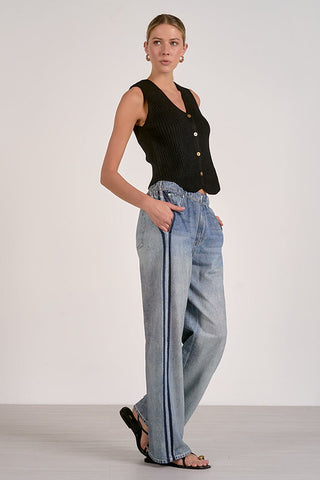 Loose silhouette
Relaxed lounge pants
Comfortable track pant
Easy pull‑on waist
Relaxed casual fit
Premium comfort
Elasticized waist
Chill vibes