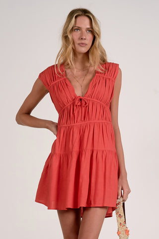 coral mini dress
coral summer dress
women's coral dress
tiered mini dress
tiered summer dress
V-neck mini dress
sleeveless summer dress
gathered shoulder dress
tie front mini dress