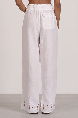 White wide leg resort pants for women
Comfortable white summer pants
Women's vacation-ready white pants
Chic white beach cover-up pants
Relaxed fit white trousers
Lightweight travel pants for women
Bohemian whi