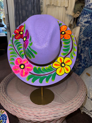 Boho hand-painted hat
Custom painted beach hat
Handmade vacation hat
Giocam artisan hat
Colorful summer hat
Hand-painted resort wear hat
One-of-a-kind painted hat
Elegant hand-painted accessories
Mediterranean-inspired hat
Giocam painted sun protection hat