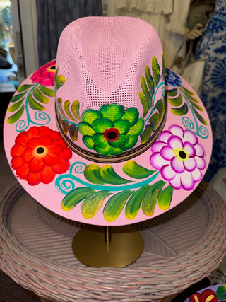 Boho hand-painted hat
Custom painted beach hat
Handmade vacation hat
Giocam artisan hat
Colorful summer hat
Hand-painted resort wear hat
One-of-a-kind painted hat
Elegant hand-painted accessories
Mediterranean-inspired hat
Giocam painted sun protection hat