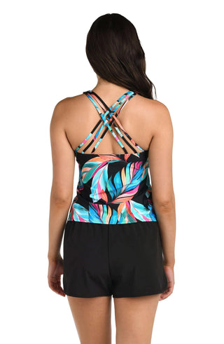 24th & Ocean Moonlit Leaf Underwire Cross‑Back Tankini Top
24th & Ocean Moonlit Leaf Cross‑Back V‑Neck Tankini
Moonlit Leaf Criss‑Cross Back Tankini Top
Supporting Descriptive Terms (Highlighting Features)
Underwire tankini top
Removable cups
Cross‑back design
Semi‑sweetheart V‑neckline
Bold tropical leaf print (teal, pink, orange, coral on black)
85% nylon, 15% elastane fabric blend
24th & Ocean swimwear
