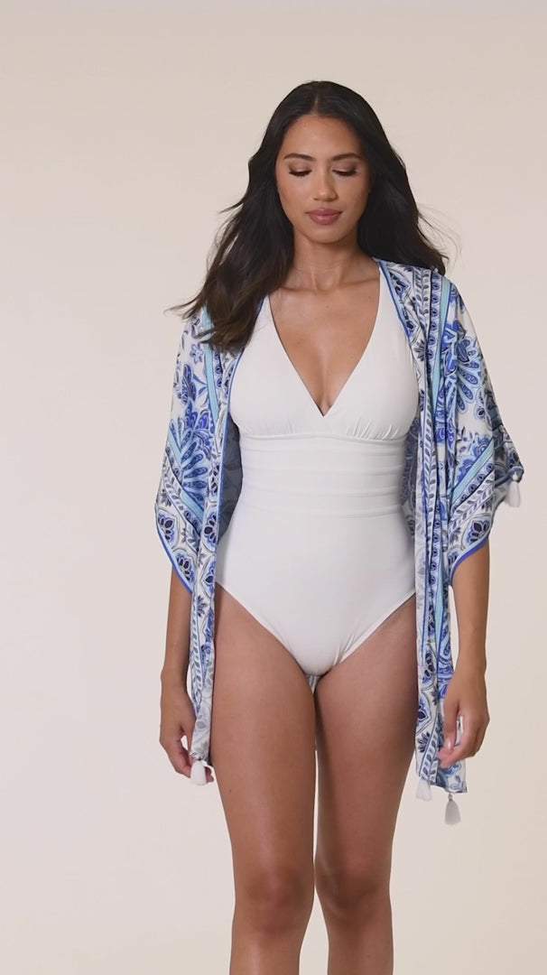 Flowy kimono cover-up
Sheer beach cover-up
Lightweight summer kimono
Boho beachwear
Resort wear cover-up
Open-front kimono
Swimwear cover-up
Tropical vacation outfit
Chic poolside cover-up
Relaxed fit kimono
Elegant lightweight cover-up
Beach wrap kimono
Breezy summer layer
Versatile swim cover
Stylish resort kimono